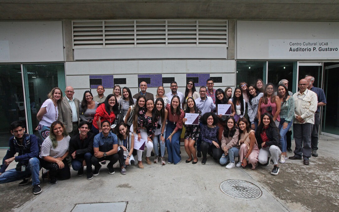 “LA IMPORTANCIA DEL ESTUDIO DE LOS PROBLEMAS SOCIALES Y DE SUS SOLUCIONES NO ESCAPAN A NADIE”: CELEBRANDO LOS 62 AÑOS DE LA ESCUELA DE CIENCIAS SOCIALES DE LA UCAB