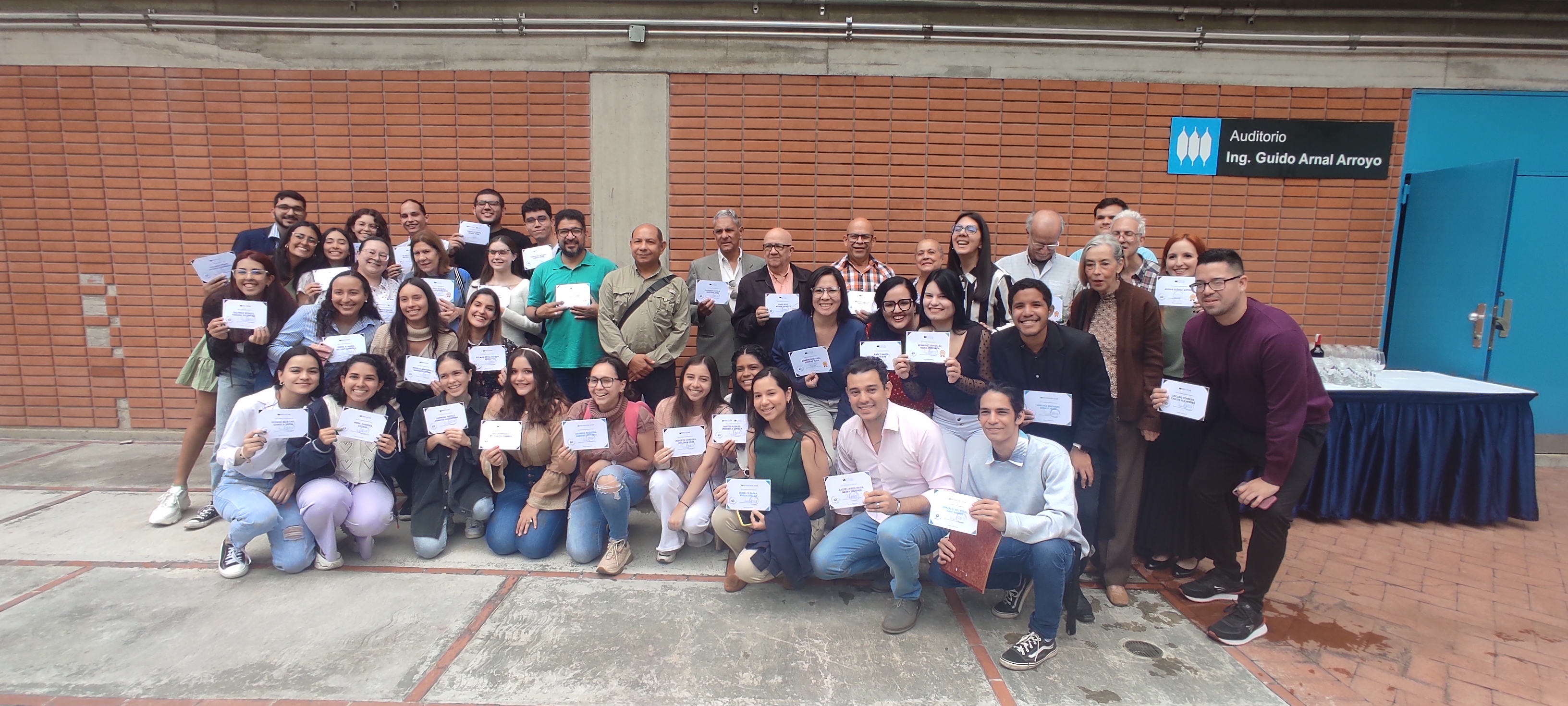 CELEBRAMOS LA CEREMONIA POR EL RECONOCIMIENTO AL DESEMPEÑO DOCENTE Y ESTUDIANTIL DE LA ESCUELA DE CIENCIAS SOCIALES (+FOTOGALERÍA)